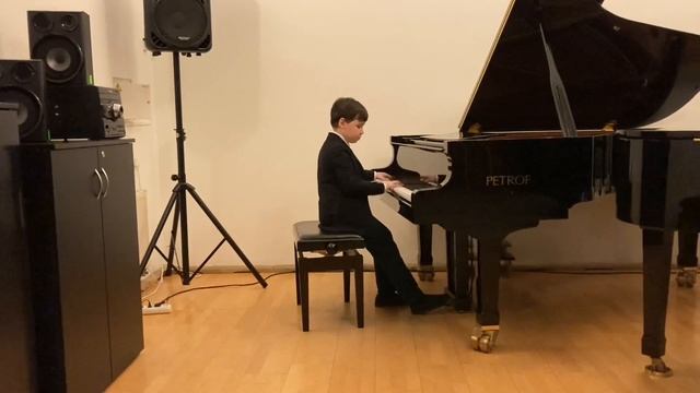 Ф. Бургмюллер Этюд «Волнение» (цикл 18 хар.эт.),Гаврилин «Танцевальная сюита.3 танца”. Просин Матве смотреть онлайн