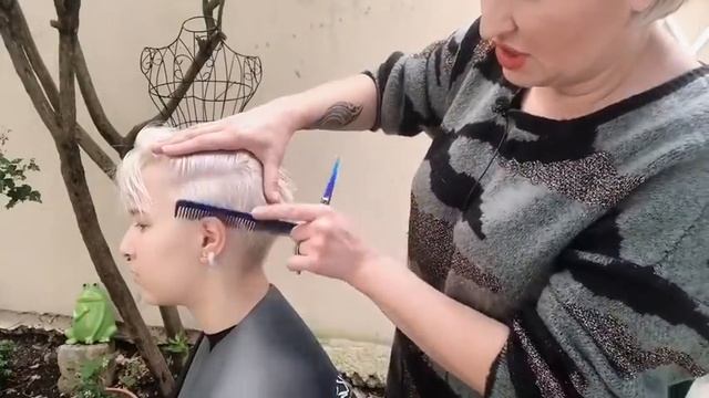 Стрижёмся дома. Часть вторая. Короткие Мужские и Женские Стрижки. смотреть онлайн
