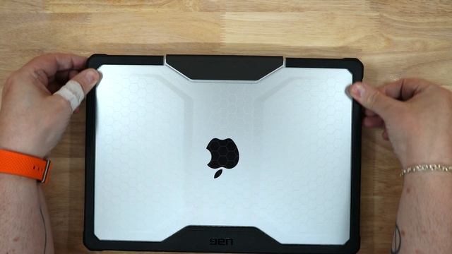 UAG Plyo for 2023 MacBook Pro 14" & 16" M2 смотреть онлайн