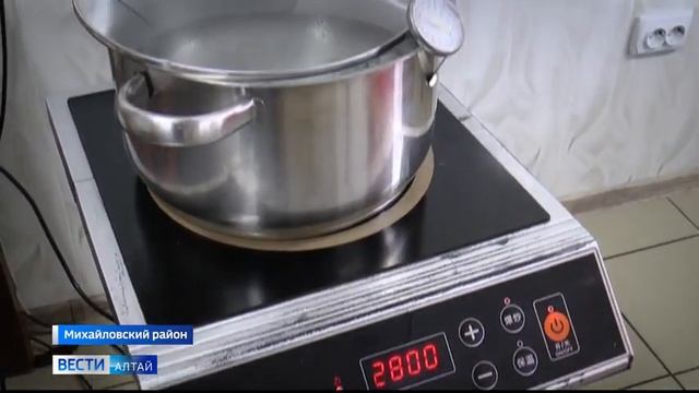 В небольшом алтайском посёлке директор Дома культуры стала сыроваром смотреть онлайн