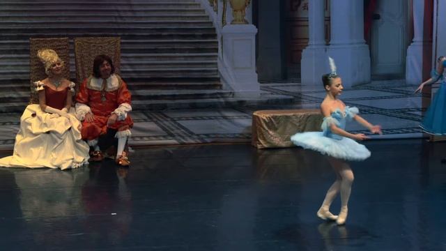 Спящая красавица. Вариация принцессы Флорины. Фрагмент из отчетного концерта. Молодой балет Москвы смотреть онлайн