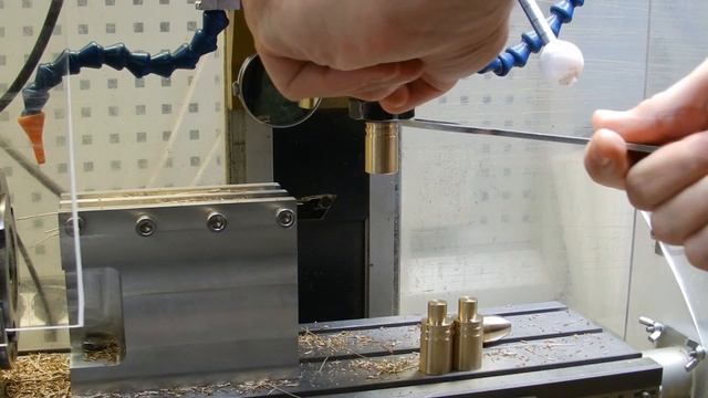 Proxxon FF500. Токарная работа на фрезерном. Специальный резцедержатель смотреть онлайн