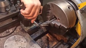 #07  Нарезка шестигранника и квадрата на токарном станке