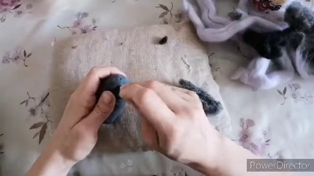 Валяем тюленя из овечьей шерсти смотреть онлайн