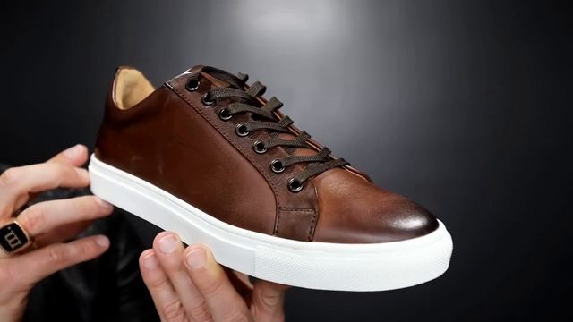 10 Shoes Men Wear That Women HATE! смотреть онлайн