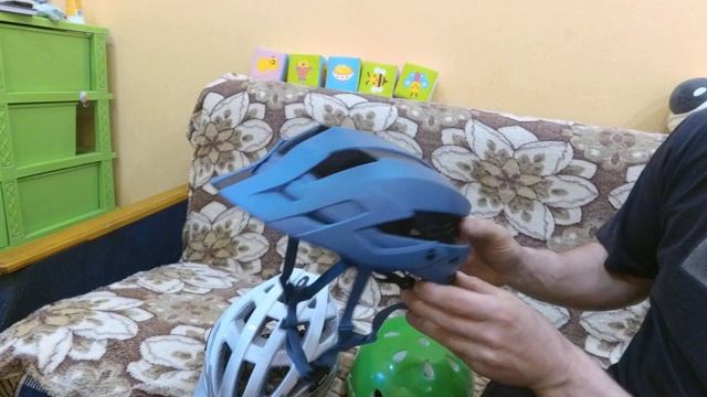 Выбор велосипедного шлема. Uvex i-vo, Fox Flux.