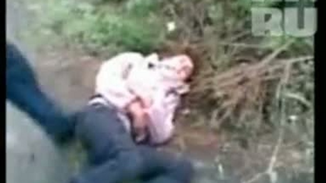 Девятиклассники избивали 13-летнюю девочку и снимали это на видео