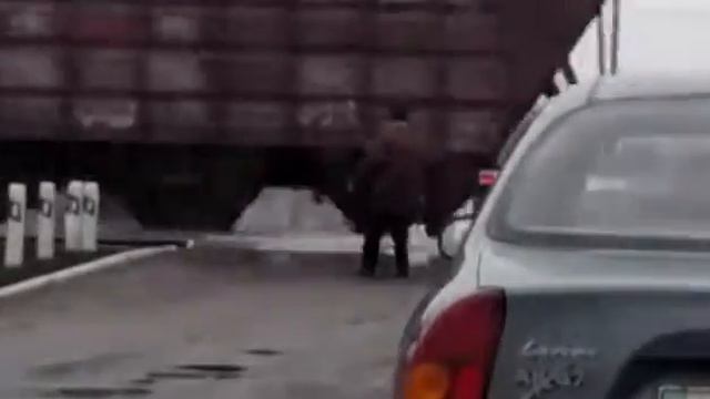 Десять сантиметров от смерти... смотреть онлайн