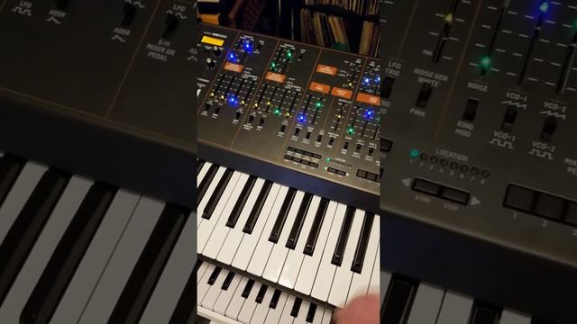 Behringer Odyssey and Modal Sculpt смотреть онлайн