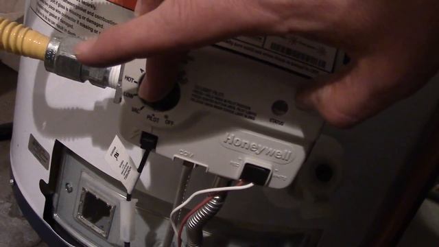 How to light a HONEYWELL water heater pilot смотреть онлайн