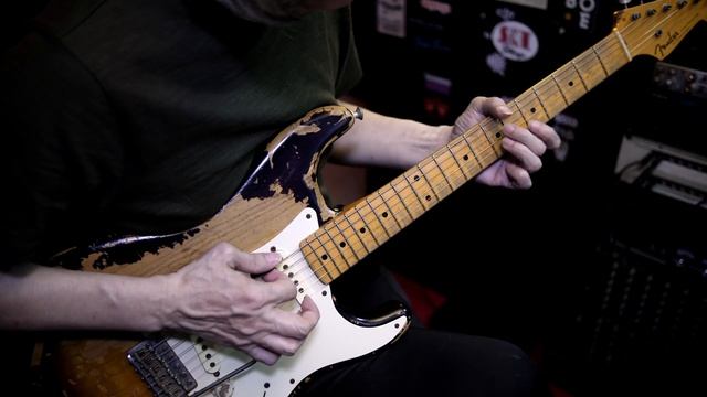 The Strat-tiest Strat I've played!! The Fender Masterbuilt '55 Stratocaster Ultimate Relic смотреть онлайн