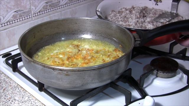 РЕЦЕПТ ФАРШИРОВАННОГО ПЕРЦА В ТОМАТНО-СМЕТАННОМ СОУСЕ ЧТО ПРИГОТОВИТЬ ИЗ ПЕРЦА. ВКУСНЫЙ ЗАВТРАК. смотреть онлайн