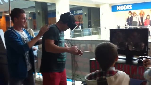 Ржач. Прикол. Прикольная реакция на Oculus Rift. Самара, Вива-Ленд. 2014 смотреть онлайн