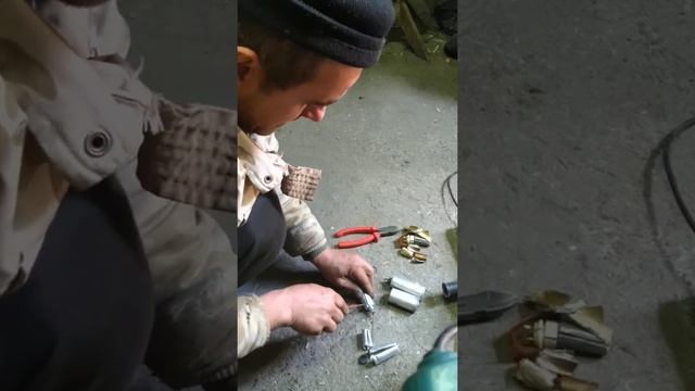 Разборка конденсаторов - электролитов смотреть онлайн