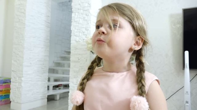 НЕ ПОДЕЛИЛИ ПЛАТЬЕ!!! Дана с подружкой собираются на Бал смотреть онлайн