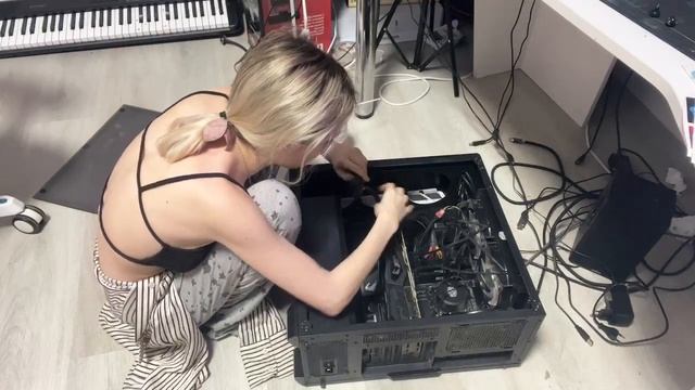 ФАСОЛЬКА СОБИРАЕТ ПК И ГОТОВИТ САЛАТ - Fasoollka