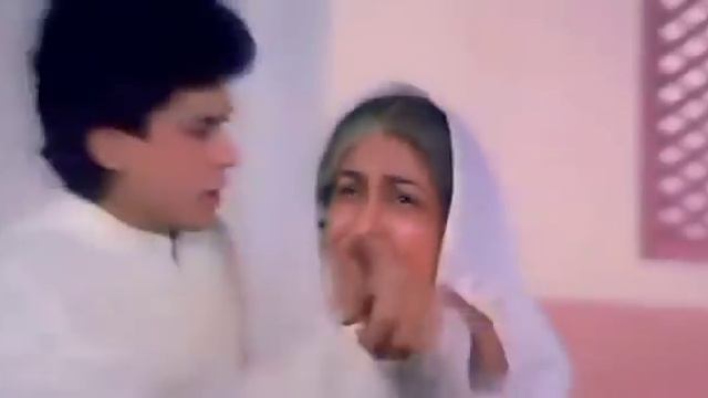 В ТЕНИ ЗАКОНА / КЛАССИКА ИНДИЙСКОГО КИНО смотреть онлайн