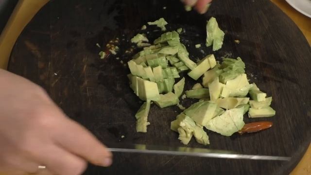 ЛЕГКИЙ И ИЗЫСКАННЫЙ САЛАТ К НОВОГОДНЕМУ СТОЛУ! смотреть онлайн