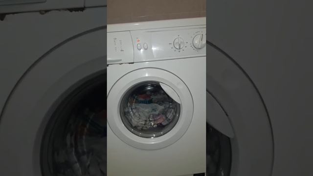 Indesit WG 421 T Проблема со стиркой смотреть онлайн