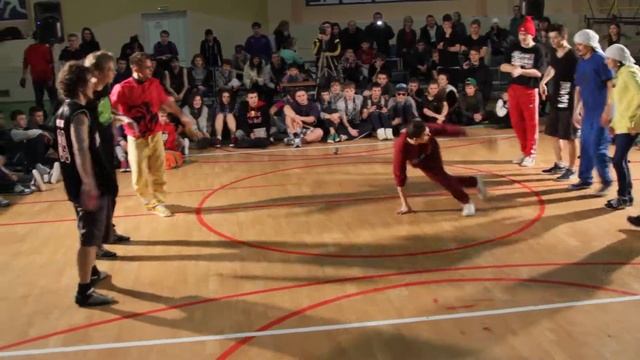 SunnySoul, Puh, Zbarsky, Zmey vs Polar Light (2014) смотреть онлайн