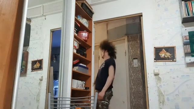 Демон vs Багира | Скинул со стула смотреть онлайн