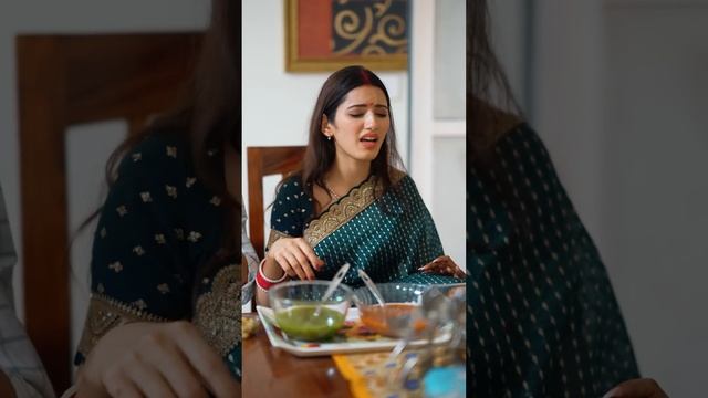 Bhabhi ne Nanand Ko Khilaye Mirchi Wale Golgappe ? смотреть онлайн
