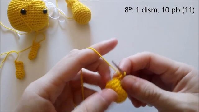 Pequeña Jirafa amigurumi :) (tejida a crochet) giraffe amigurumi with english instructionss смотреть онлайн