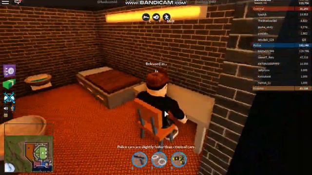 играю в Jailbreak я делаю это первый раз в своей жизни.