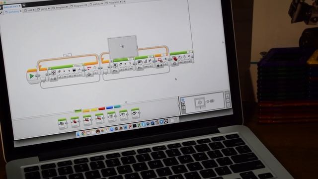 Lego EV3. AutoParking. Автоматическая парковка из конструктора ЛегоEV3. смотреть онлайн