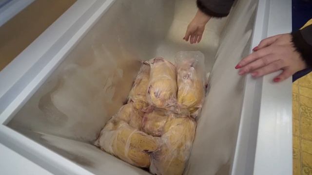 ПРОСТОЙ И ВКУСНЫЙ РЕЦЕПТ ШАШЛЫКА ИЗ ДОМАШНЕЙ СВИНИНЫ. СОБРАЛИ НАШ НАТУРАЛЬНЫЙ УРАЖАЙ. ЖИЗНЬ В ДОМЕ. смотреть онлайн