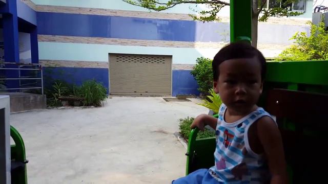 Bangkok Dusit Zoo 10 April 16 смотреть онлайн