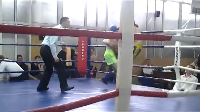 Турнир "Сияние кикбоксинга" 27 апреля 2014 г. в фитнес клубе "АтлетiКо" смотреть онлайн
