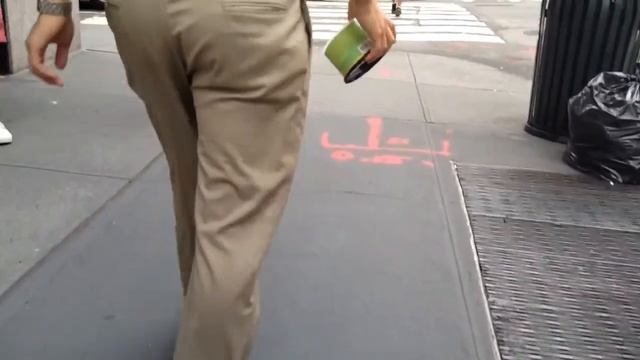 Man Walking With A Bundle Of Blank CD-Rs (2012) смотреть онлайн