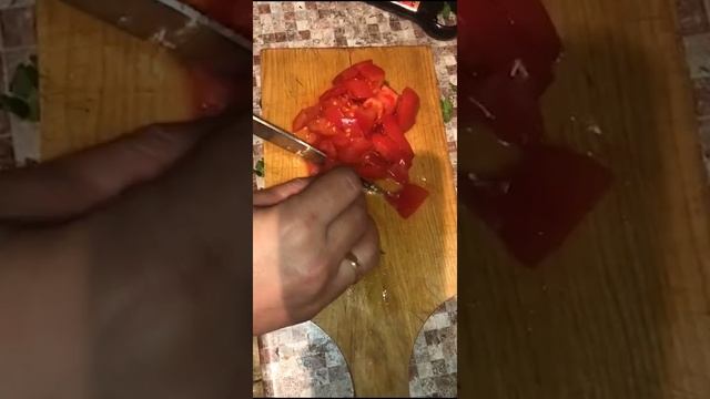 Казан Кебаб & Люля Кебаб в лаваше с овощами. смотреть онлайн