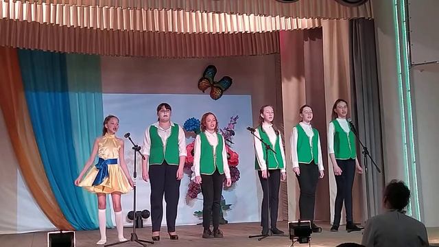 "Мамочка" исполняет вокальная группа "Синкопа". ДШИ им. А.П. Лымарева, руководитель Папилина И.С. смотреть онлайн