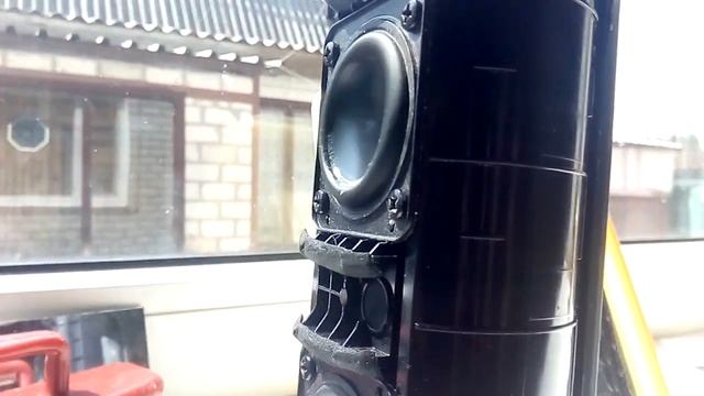 Басс тест на колонке JBL FLIP 4 минус блютуз смотреть онлайн