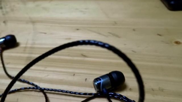 Обзор наушники SoundMAGIC E10 смотреть онлайн