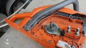 Пила Husgvarna нет смазки цепи??? ?