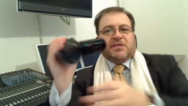 HD CAM SAMSUNG BY EDWARD VOSKERITCHIAN, IL TECNOLOGO PER CASO смотреть онлайн