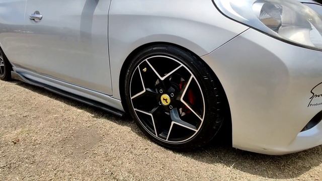 Tsuru vs versa lo mejor en tuning suspención de aire rines faros led y más joyas sobre ruedas смотреть онлайн