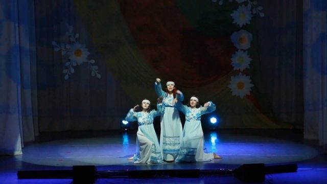 Народно-стилизованный танец “В горнице” смотреть онлайн