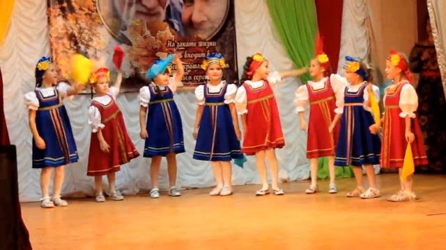 "Московская кадриль" на празднике ко Дню пожилого человека ДКС Таширово. 2016 г. смотреть онлайн