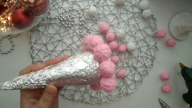 Ёлочка из шерстяных ниток смотреть онлайн