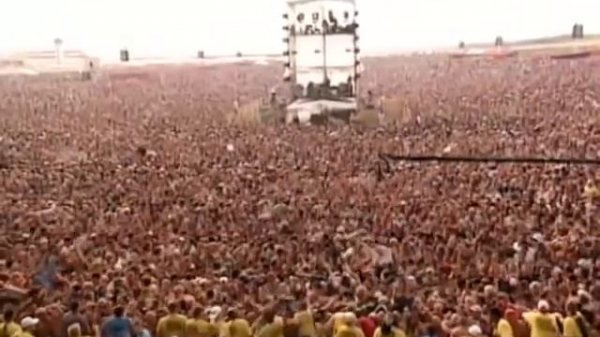 DMX live performance at wood  stock 1999 RUFF RIDERS ANTHEM & SLIPPING