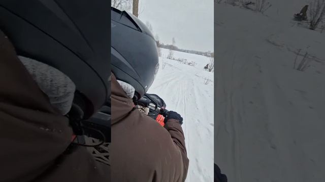 Понедельник, пока все на работу, мы на снегоходах смотреть онлайн