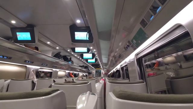 Варшава вечер ч.3. Возвращаемся в Гданьск. Классно. 💥🚄👑🥰🚊 смотреть онлайн