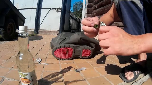 Клеим прокол подошвы забродников! Сапог из ЭВА. смотреть онлайн