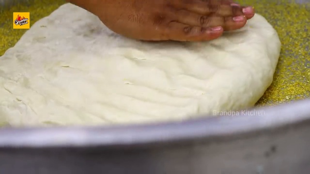 Рецепт пиццы «Пепперони» без духовки - самая большая итальянская пицца, которую еще не видели