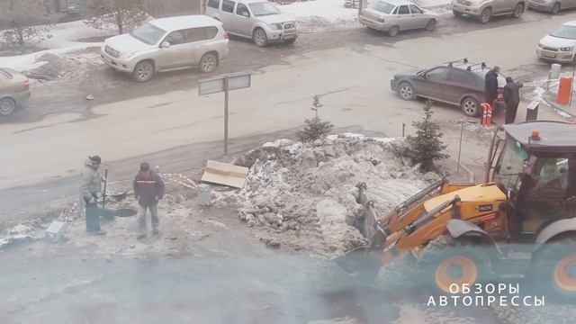 Лайфхак по уборке снега. Как нужно убирать снег!!! As in Russia, snow is removed смотреть онлайн