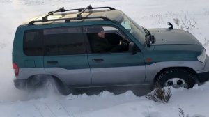 Mitsubishi Padjero io (pinin) сток  ?  NIVA 213  на блокировках! кто победит и что лучше!